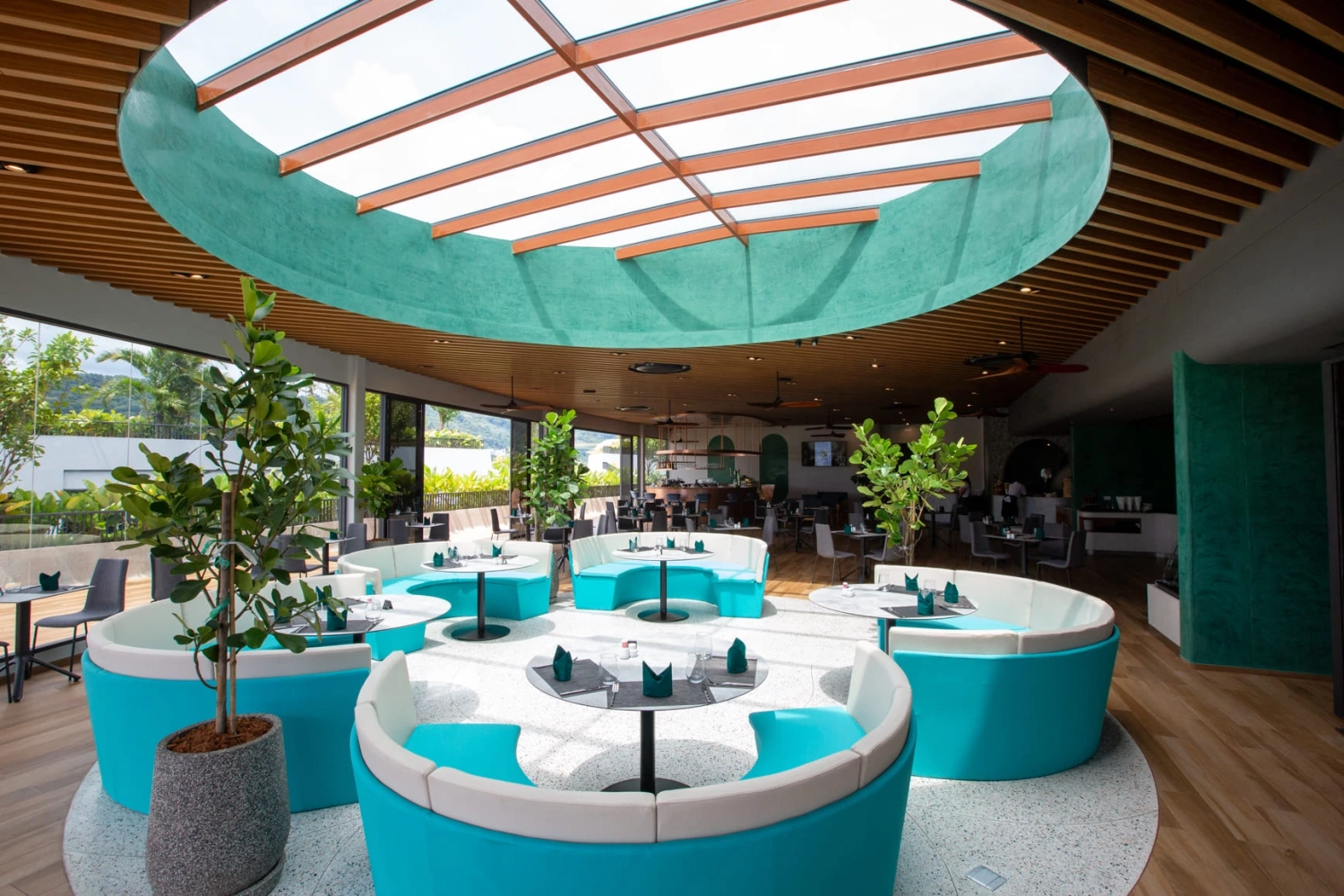 VIVA Pool Bar & Restaurant